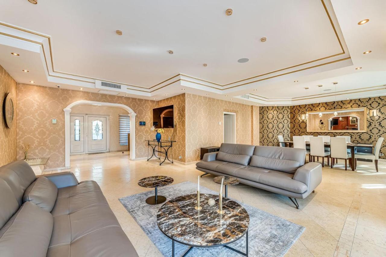 Villa Svim, Walking Distance To The Beach! Marbella Esterno foto