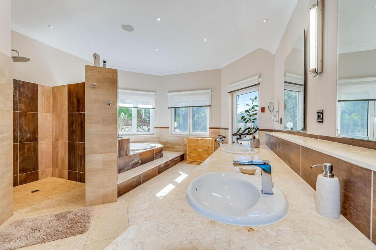 Villa Svim, Walking Distance To The Beach! Marbella Esterno foto