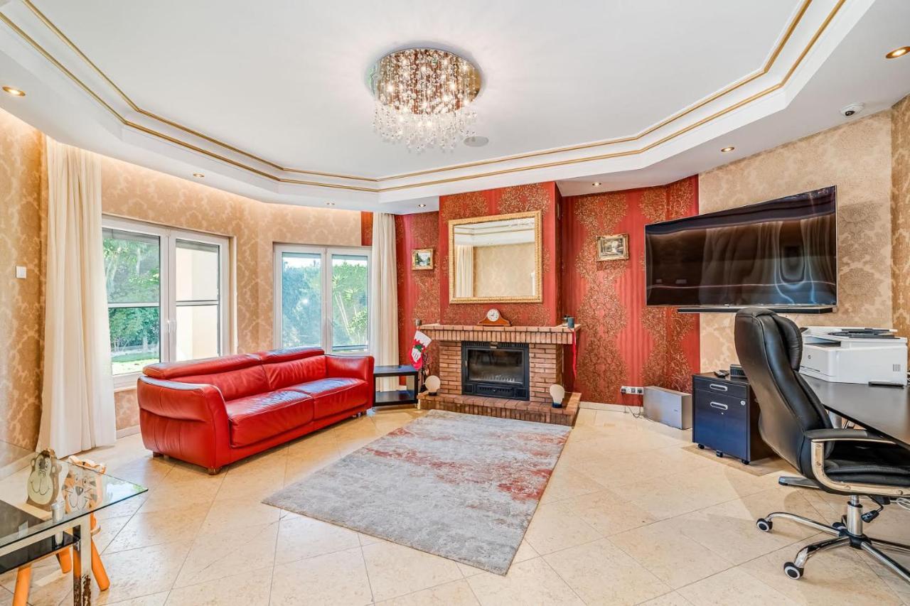 Villa Svim, Walking Distance To The Beach! Marbella Esterno foto