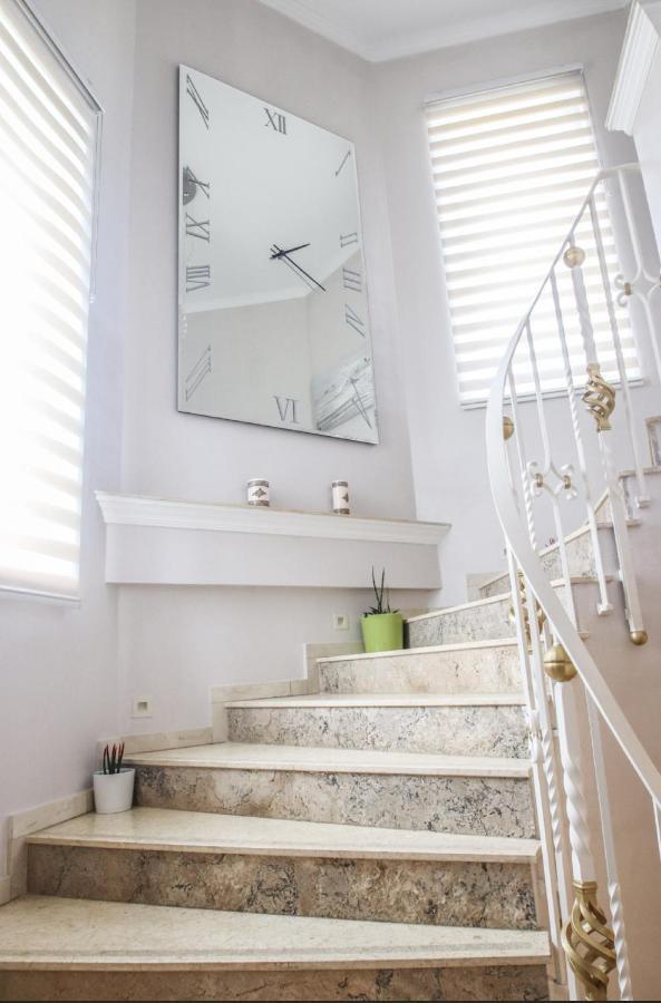 Villa Svim, Walking Distance To The Beach! Marbella Esterno foto